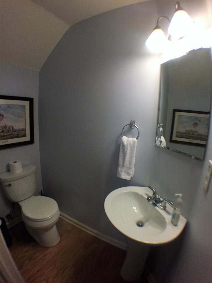 Lux Townhouse, Walk To All, Sleeps 6 Adults Louisville Kültér fotó